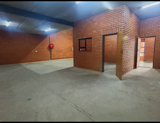 243M² WAREHOUSE TO LET IN ORMONDE